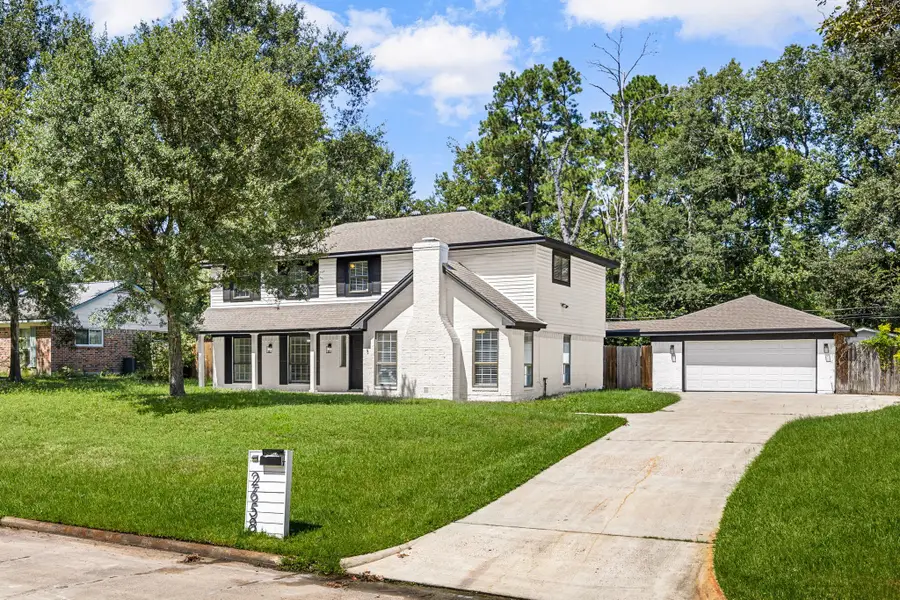 2658 S Woodloch Street, Woodloch, TX 77385 - Image #2