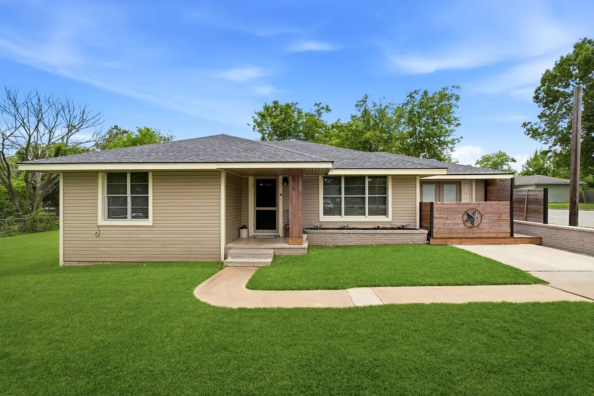 107 Sayles Street, Brenham, TX 77833 - #1