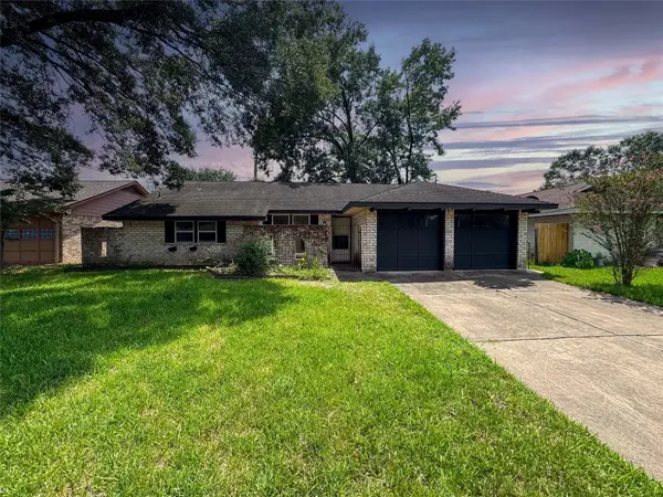 5122 Sandydale Lane, Houston, TX 77039