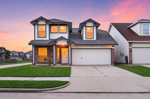 15014 Middle Oaks Boulevard, Houston, TX 77082