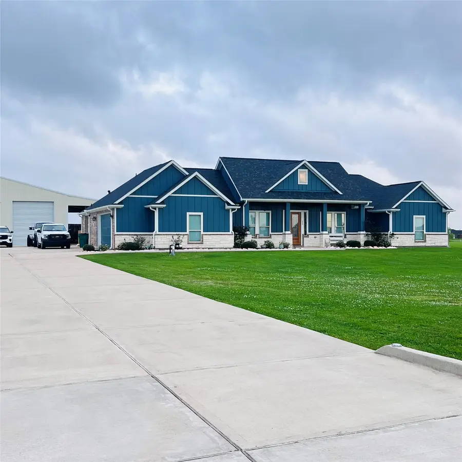 320 Buffalo Trail, Angleton, TX 77515 - #3