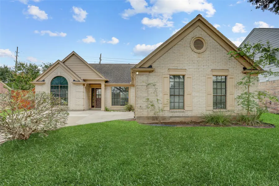 307 E Sutton Square, Stafford, TX 77477 - #3