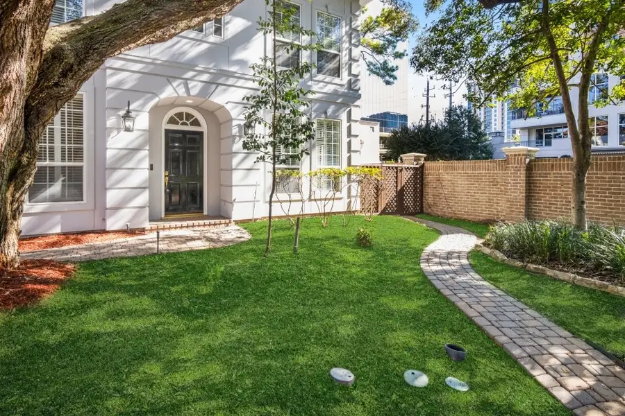 14 Pinewold Court, Houston, TX 77056 - Image #3