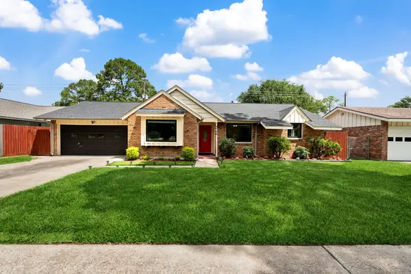 9766 Cedardale Drive, Houston, TX 77055