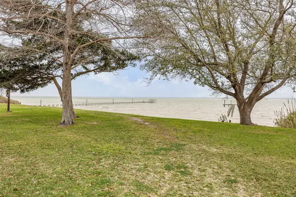 11910 Cedar Gully Road, Beach City, TX 77523