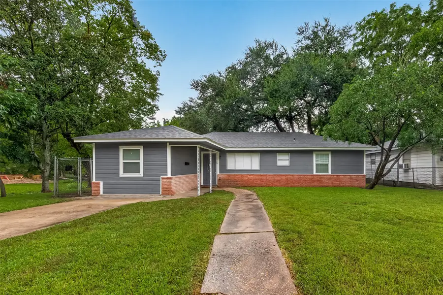 1115 Avenue E, Rosenberg, TX 77471 - #3