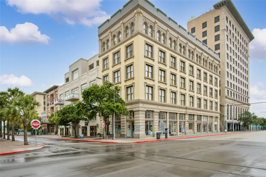415 Kempner Street, Galveston, TX 77550 - #2