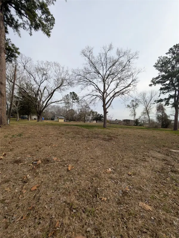 735 Sandpit Road, Alvin, TX 77511