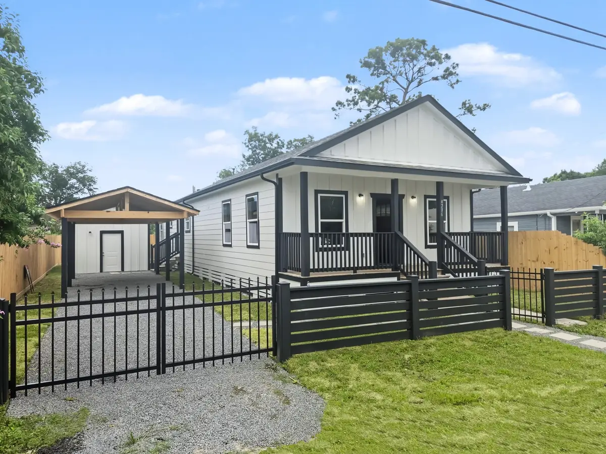 4206 Chapman Street, Houston, TX 77009 - #1