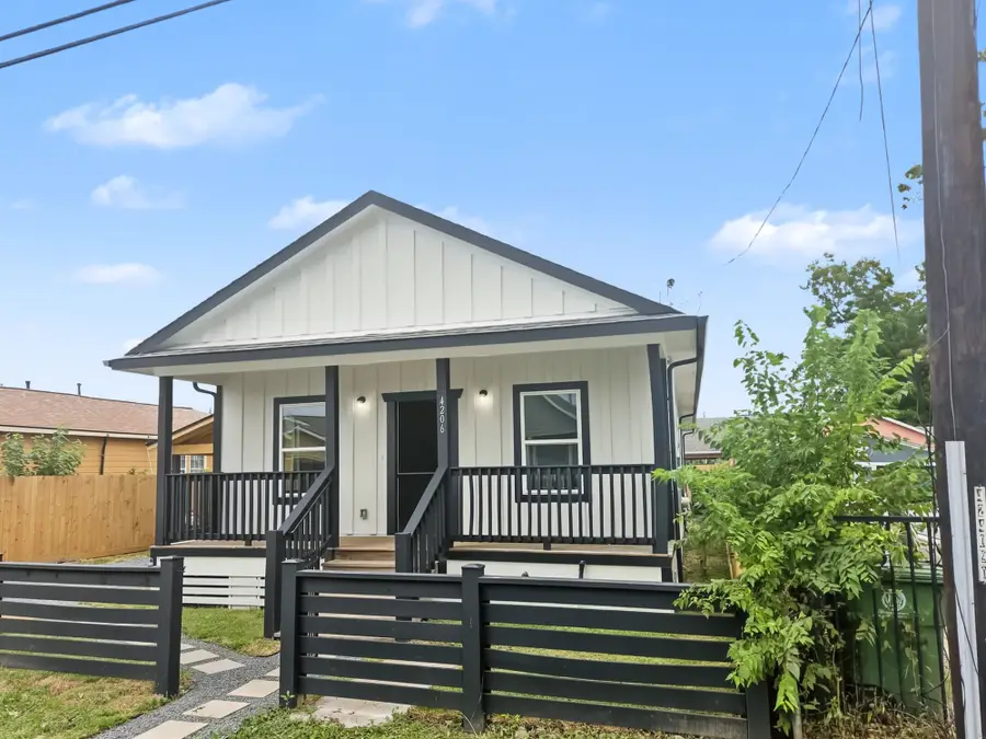 4206 Chapman Street, Houston, TX 77009 - #3
