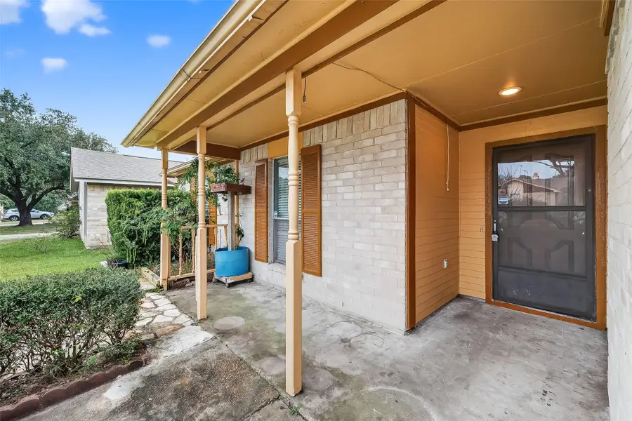 8219 Winding Meadow Court, Houston, TX 77040 - Image #2