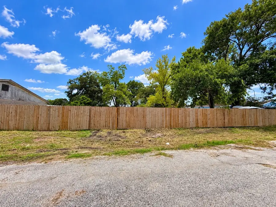 608 Ester Street, Dayton, TX 77535 - #2