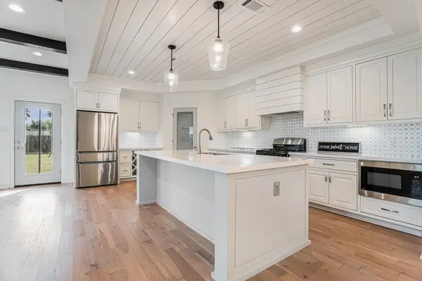 9209 Noel Street, Houston, TX 77033