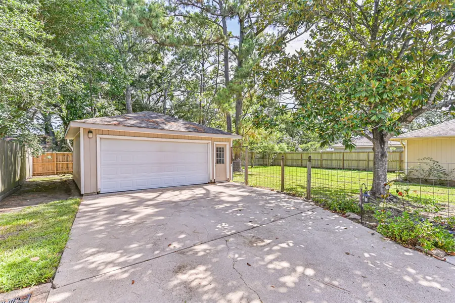 114 Wyndwood Drive, Seabrook, TX 77586 - #3