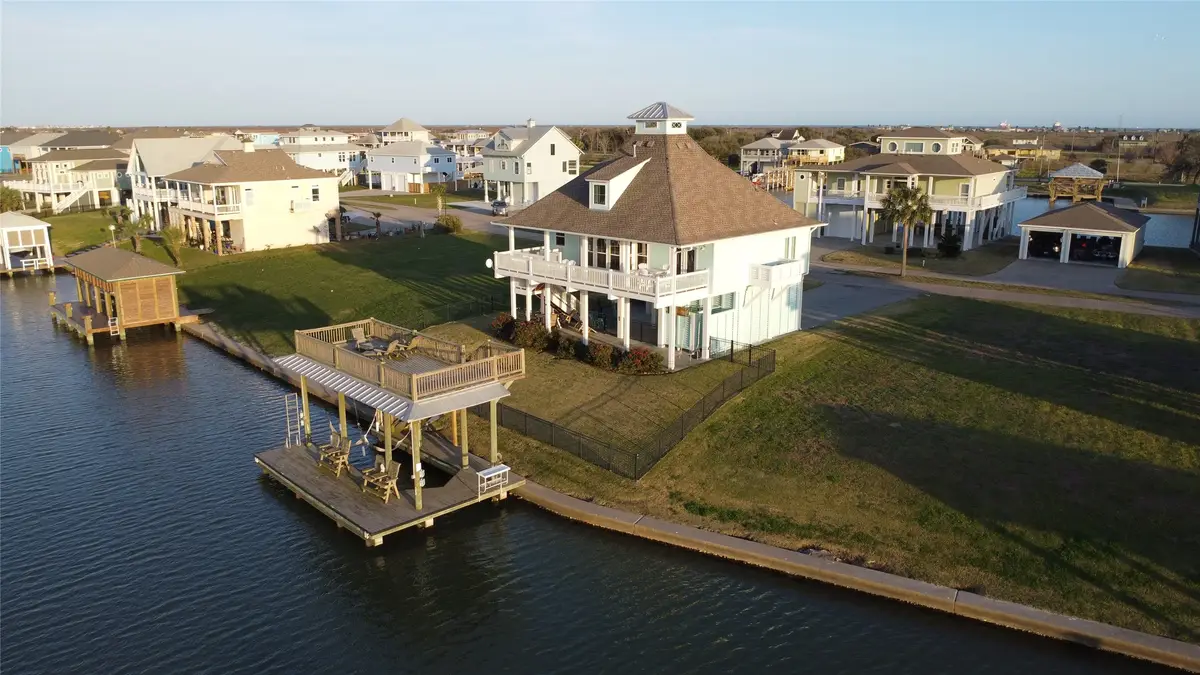 1913 Laguna Harbor Cove Boulevard, Port Bolivar, TX 77650 - #1