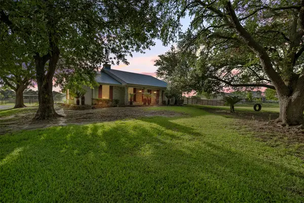 6516 Mcginnes Road, Santa Fe, TX 77517
