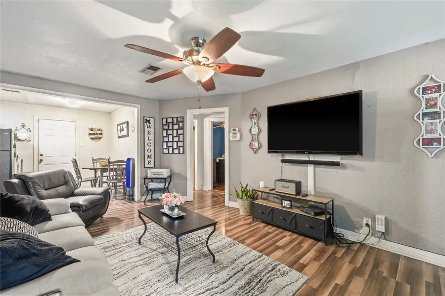 910 W 6th Street, Freeport, TX 77541 - #3