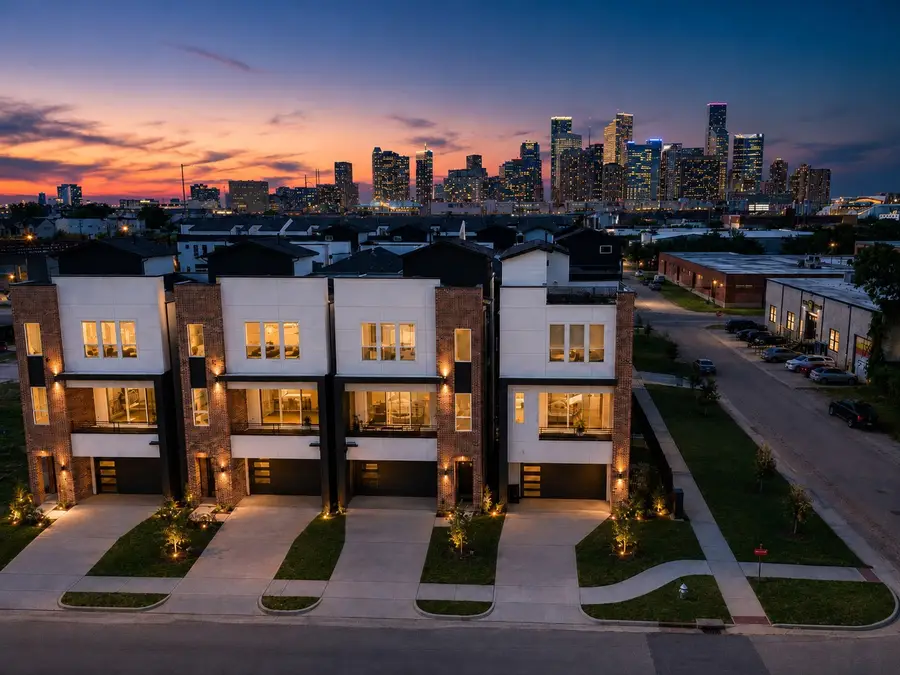 1113-1117 Ennis Street, Houston, TX 77003 - #2