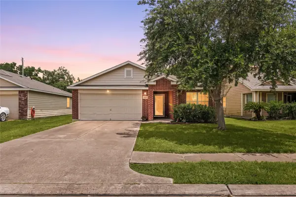 2604 Redfish Drive, Texas City, TX 77591