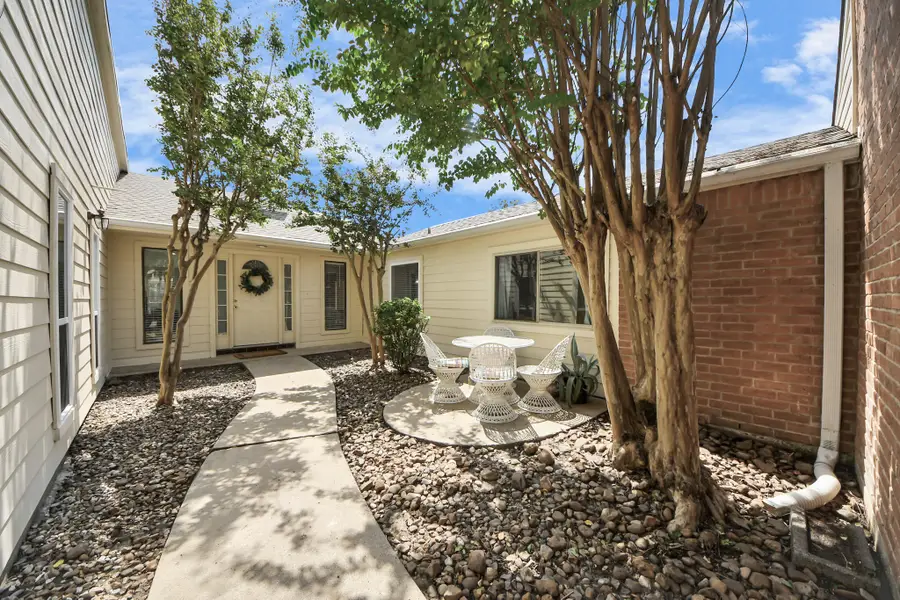 14211 Hillvale Drive, Houston, TX 77077 - Image #2