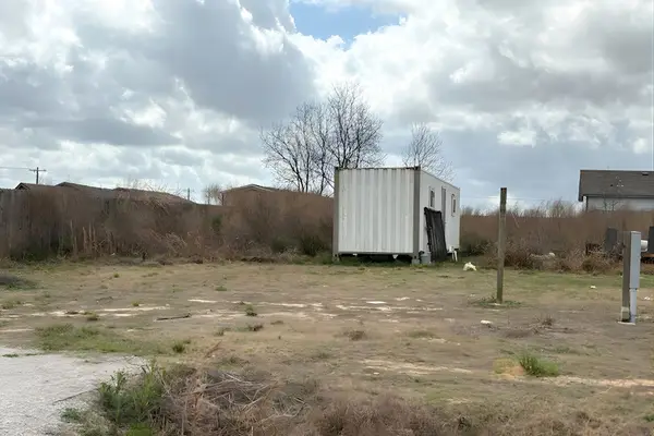 1209 Road 5802, Cleveland, TX 77327