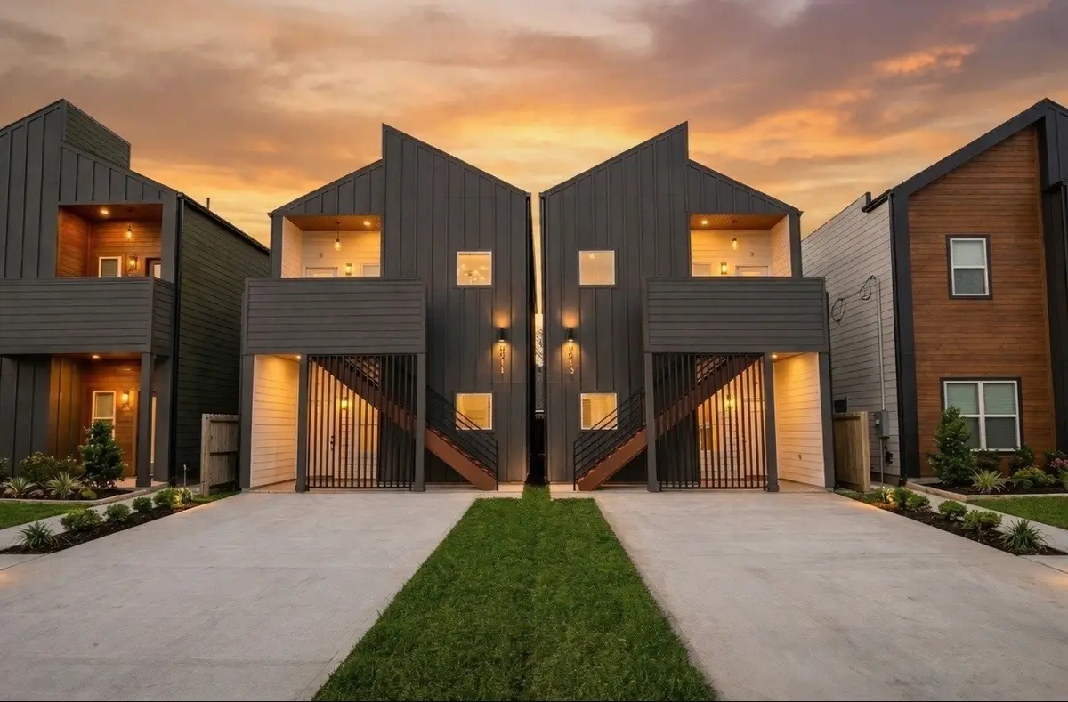 9738 & 9740 Garcroft A-b Street, Houston, TX 77029 - #1