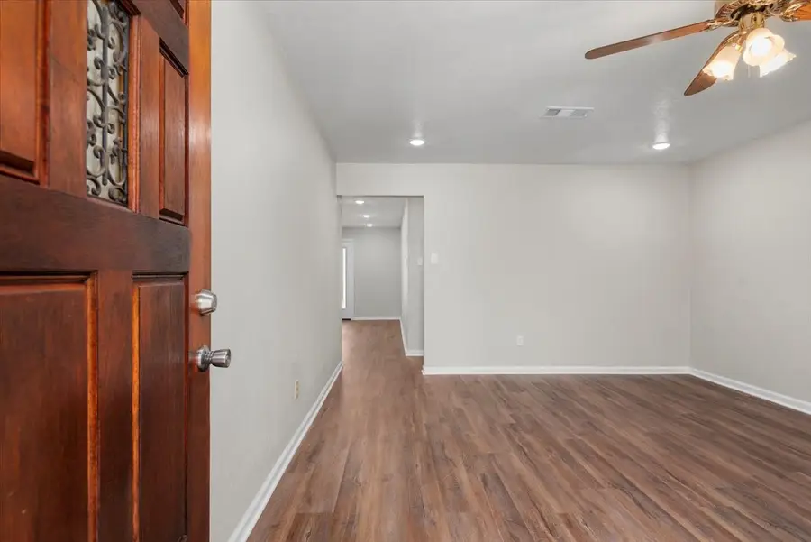 112 Grantham Road, Baytown, TX 77521 - Image #2