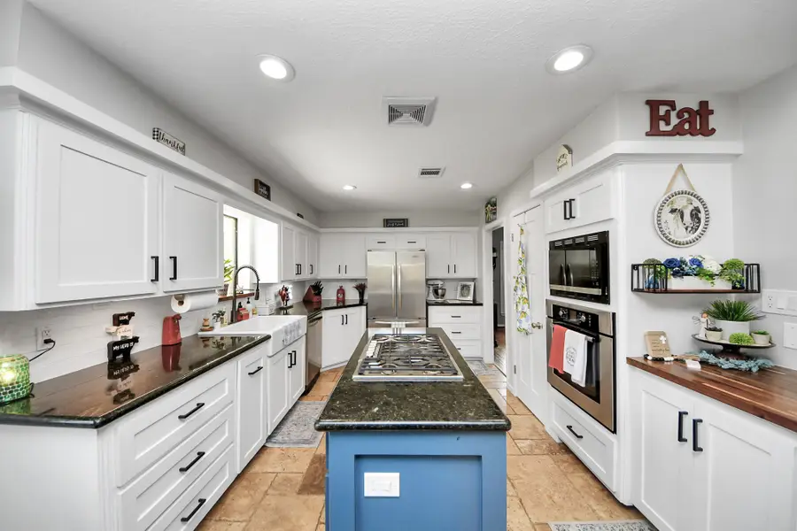2208 Country Club Drive, Pearland, TX 77581 - #2