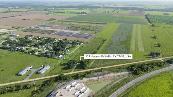 925 Norcross Road, Wallis, TX 77485