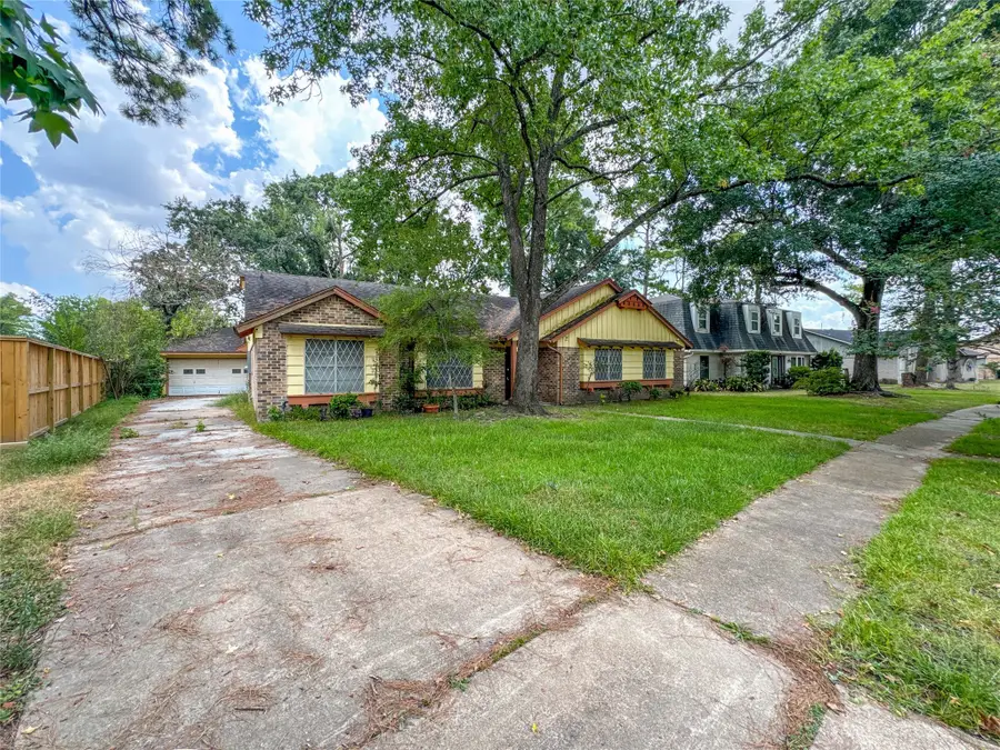 5907 Darkwood Drive, Houston, TX 77088 - Image #2