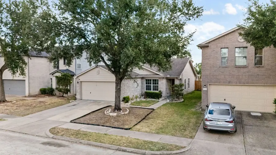 9214 Kendale Drive, Houston, TX 77083 - Image #2