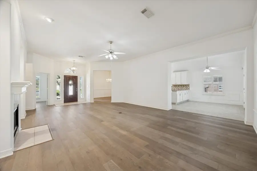 719 Country Meadows Drive, Pearland, TX 77584 - #2