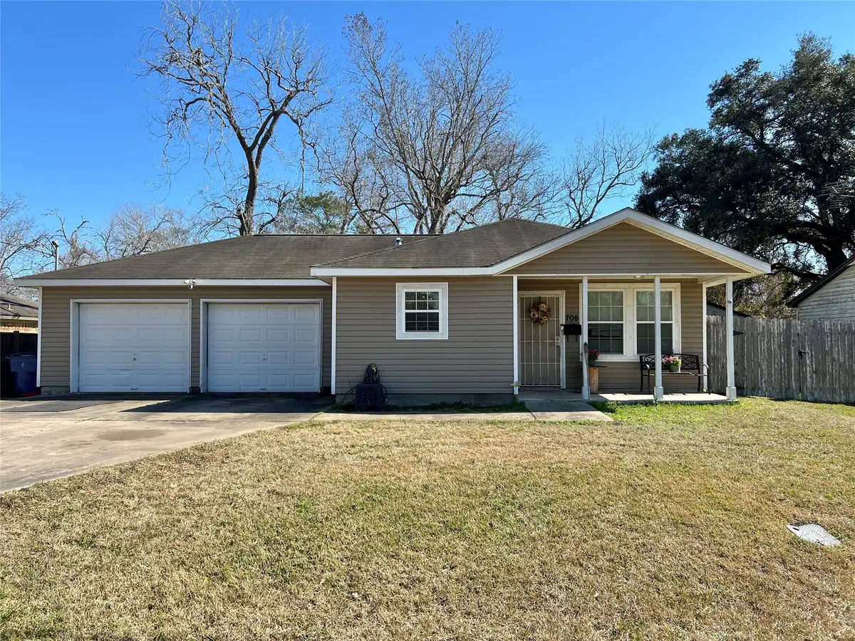 708 E 6th Street, Sweeny, TX 77480 - #1