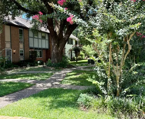 431 Sunset Drive #7, Dickinson, TX 77539