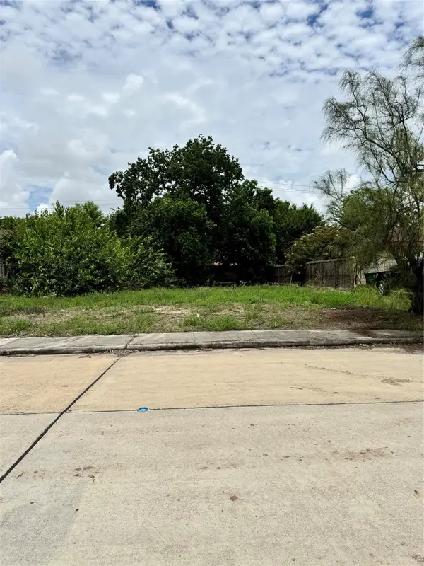5923 Southford Street, Houston, TX 77033