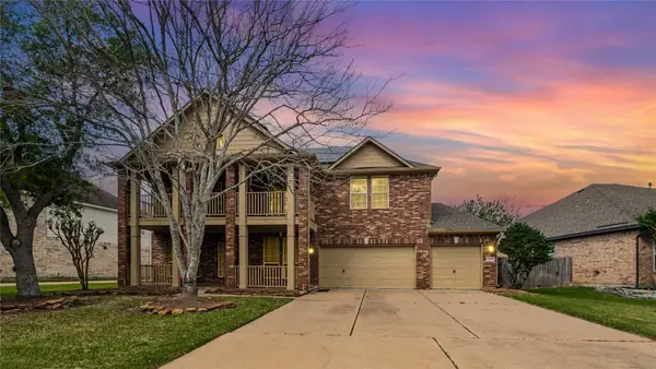 11405 Starlight Bay Street, Pearland, TX 77584