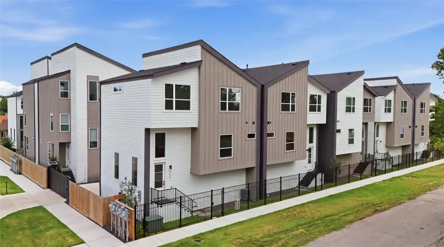 2961 Delafield Street, Houston, TX 77023 - #3