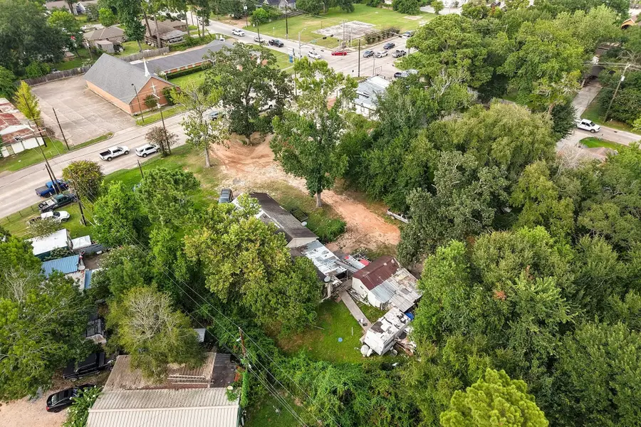 425 Silverdale Dr, Conroe, TX 77301 - #3
