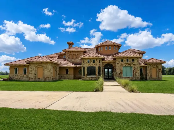 903 Chenango Ranch Drive, Angleton, TX 77515