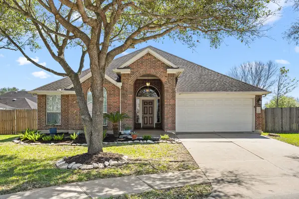 12626 Bethany Bay Drive, Pearland, TX 77584