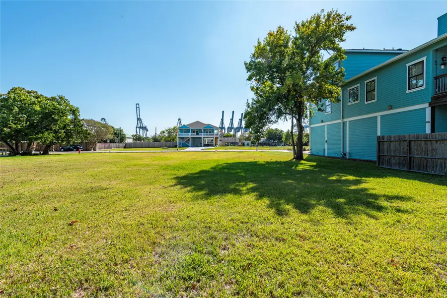 000 Baywood Avenue, Shoreacres, TX 77571 - #3