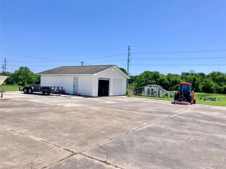 620 34th Street N, Texas City, TX 77590 - #3