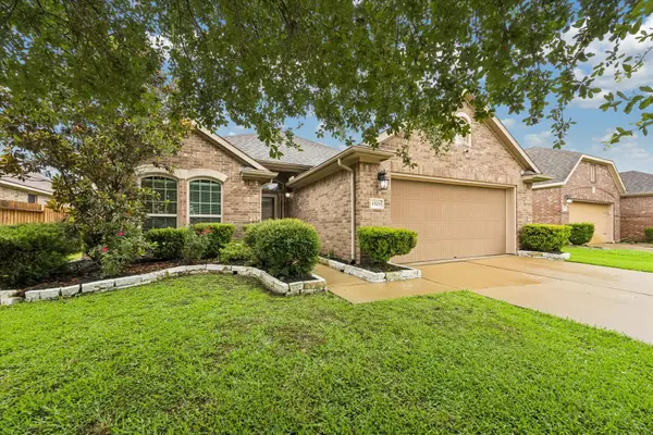 1521 Bluestone Edge Lane, Pearland, TX 77089