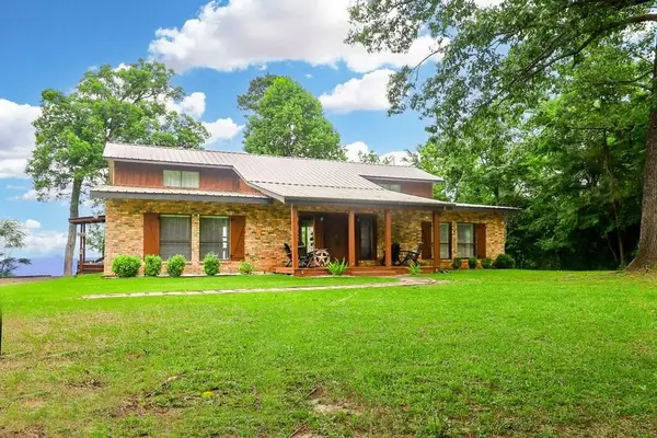 169 Cheyenne Street, Zavalla, TX 75980
