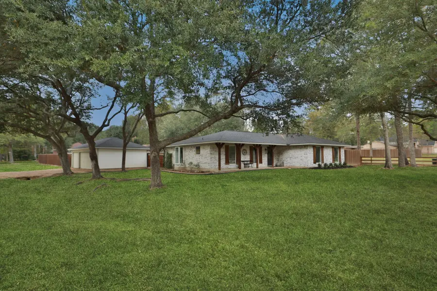 922 Kip Lane, Pinehurst, TX 77362 - Image #2