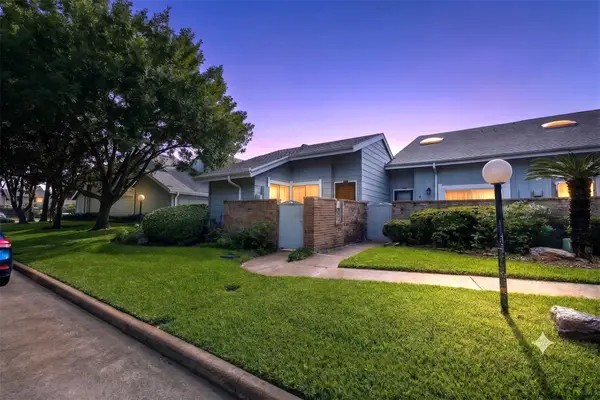 13034 Greenway Chase Court #3034, Houston, TX 77072