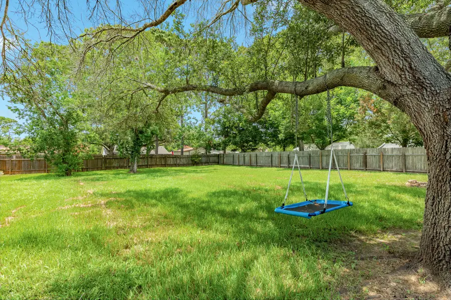 610 Marion Lane, West Columbia, TX 77486 - #3