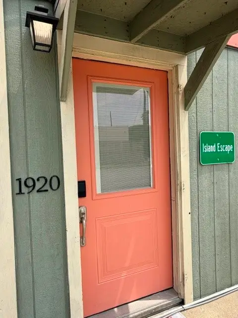 2328 Avenue P 1/2, Galveston, TX 77550 - #2