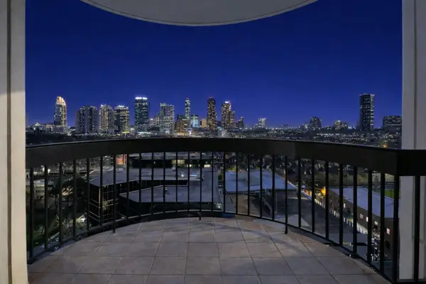 5001 Woodway Drive #1502, Houston, TX 77056