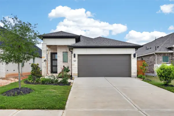 2867 Orange Leaf Drive, Brookshire, TX 77423